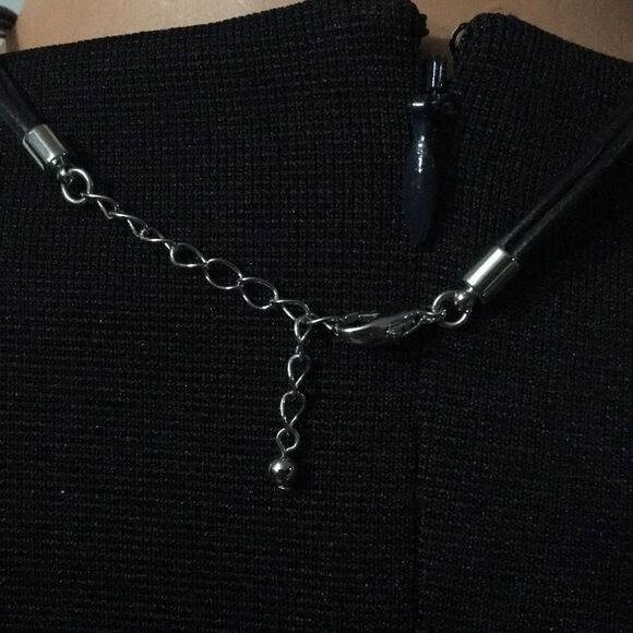 Chic SilverTone Equal-Armed Cross Pendant on Black Leather - Picture 6 of 9